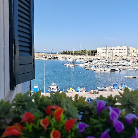 La Finestra Sul Porto Apartment Trani Exterior photo