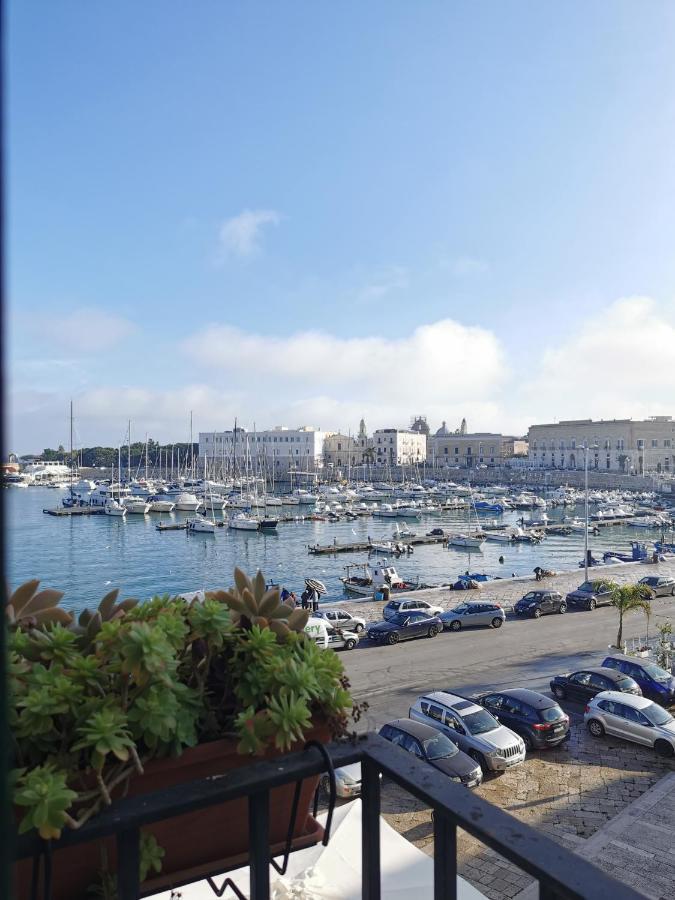 La Finestra Sul Porto Apartment Trani Exterior photo