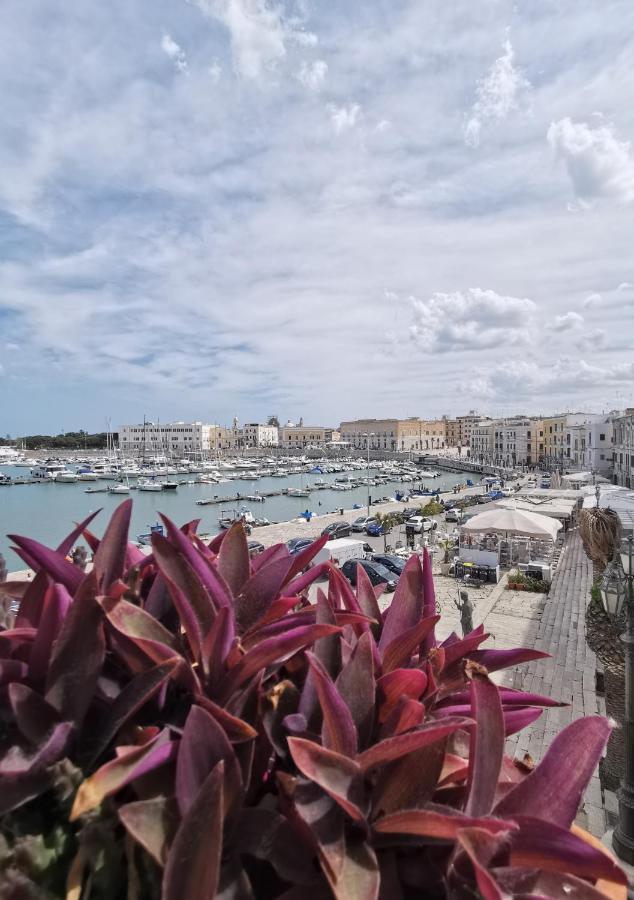 La Finestra Sul Porto Apartment Trani Exterior photo