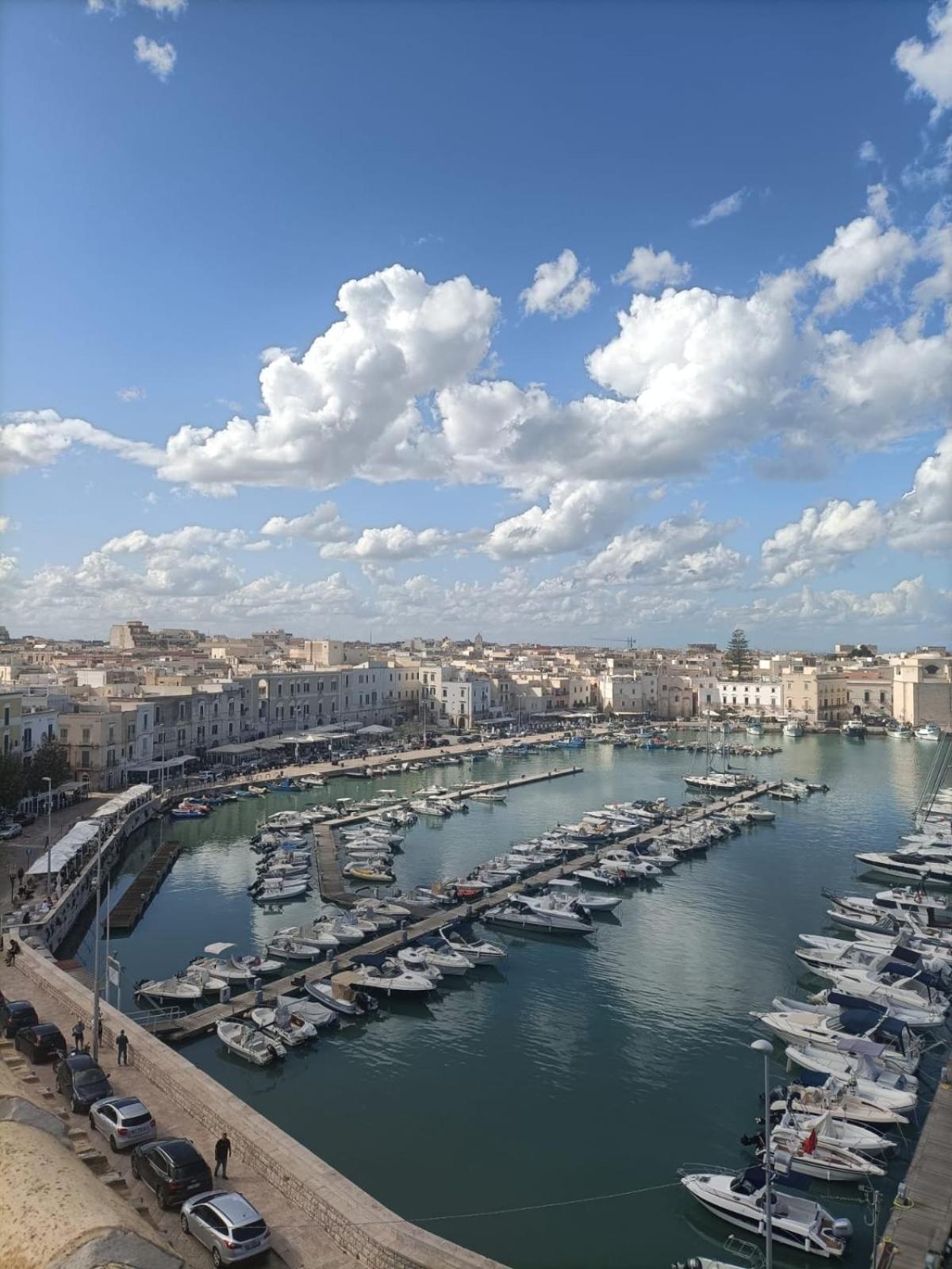 La Finestra Sul Porto Apartment Trani Exterior photo